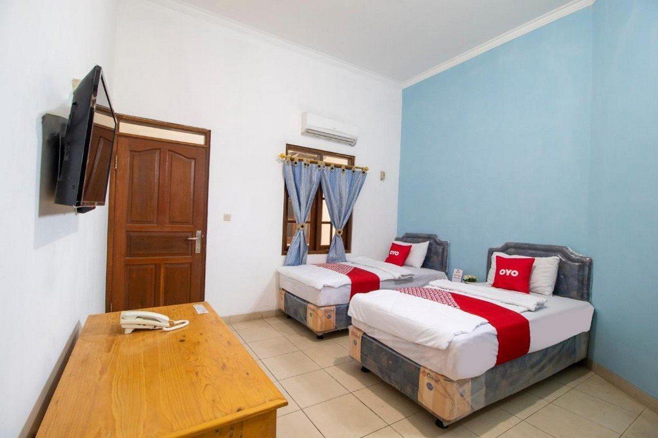 OYO 3908 Fenway Kostel Hotel Bandung Buitenkant foto
