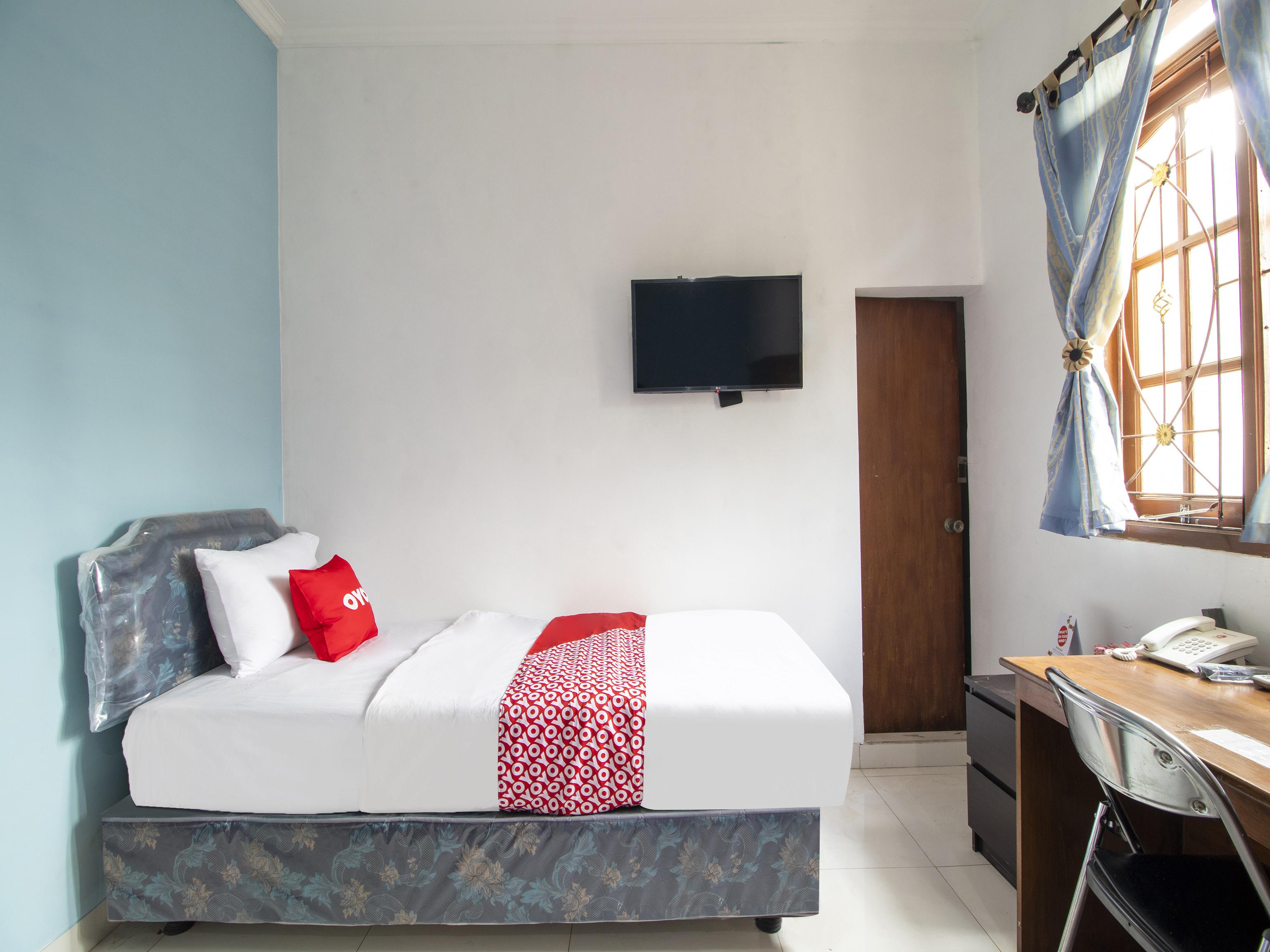 OYO 3908 Fenway Kostel Hotel Bandung Buitenkant foto